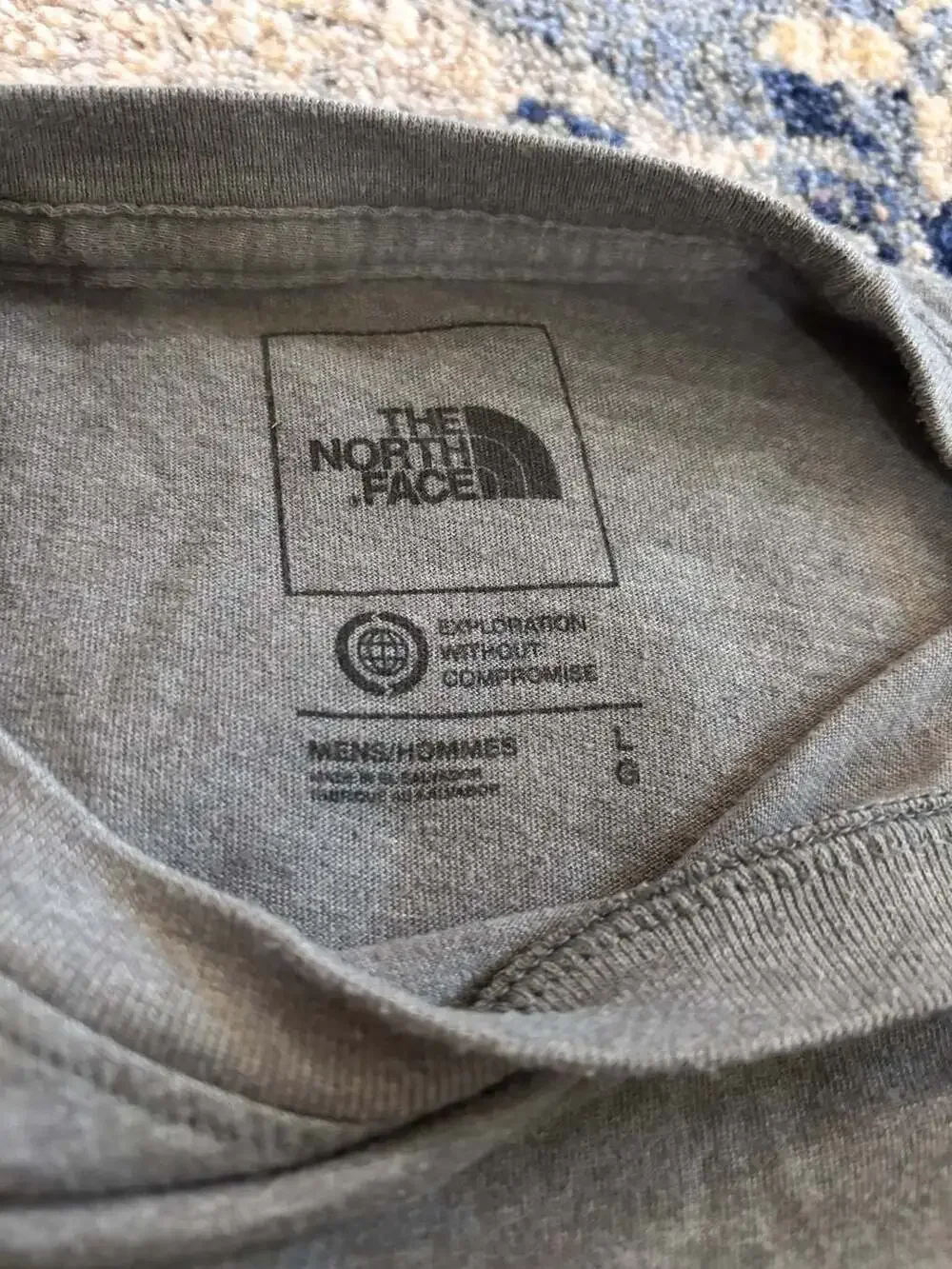 The North Face Men's Hit Graphic Long-Sleeve T-Shirt Grey Size L
